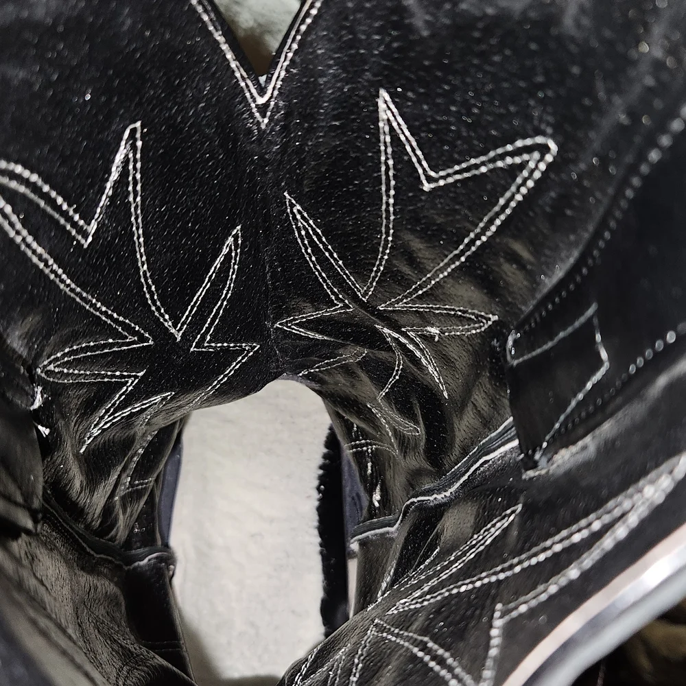 Men's Black Crocodile Cowboy Boots - Picture 5 of 5